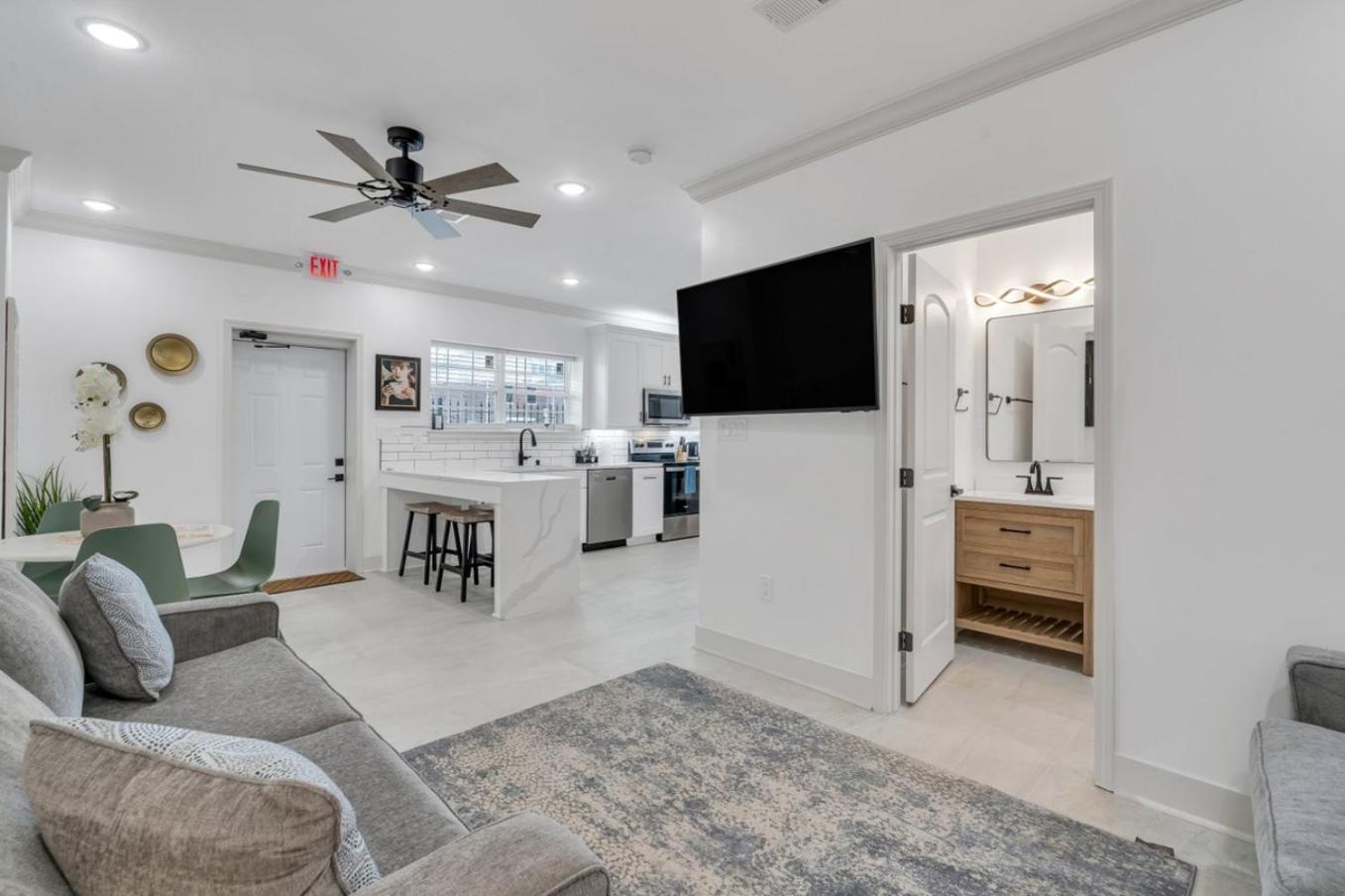 Sleeps 24-Spacious Suites Near Fq W Pool ニューオーリンズ エクステリア 写真